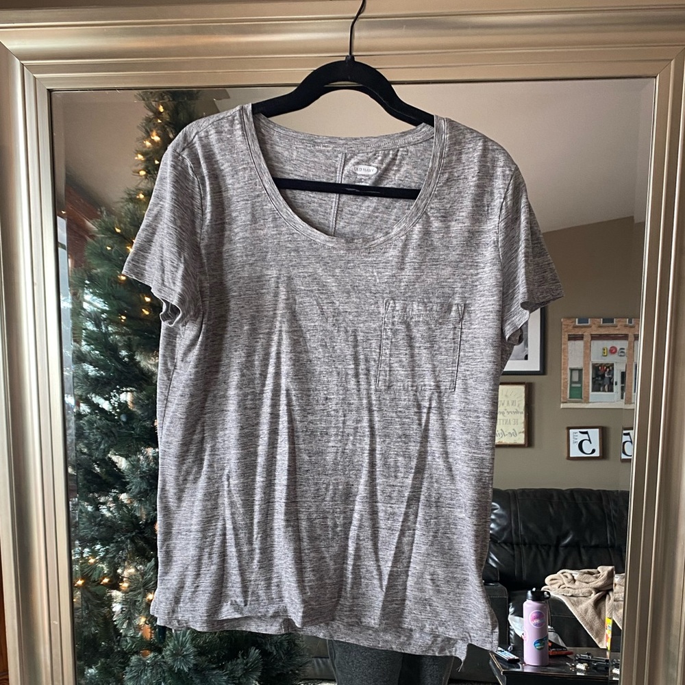 Gray pocket tee